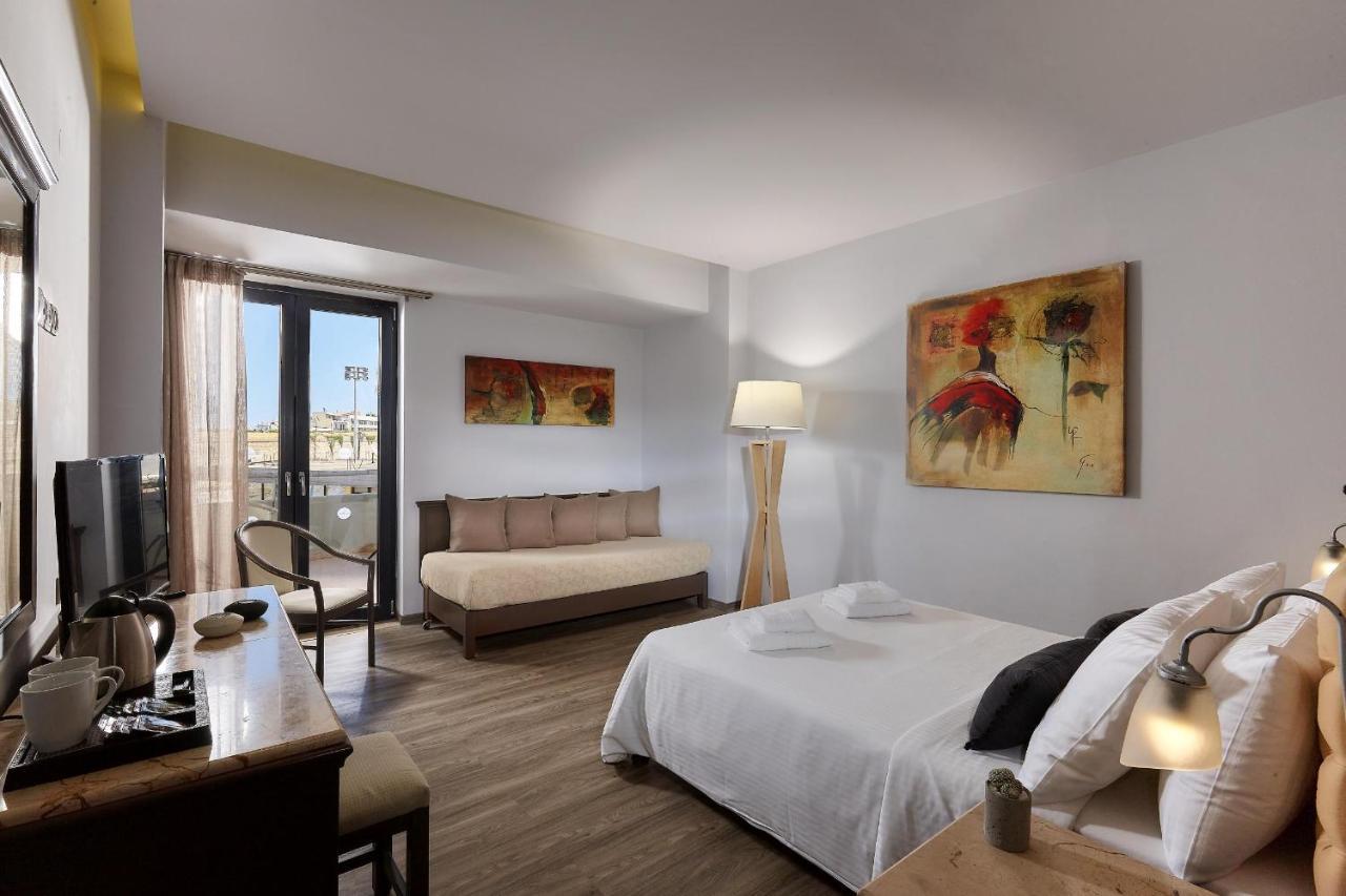 Castello City Hotel Heraklion  ภายนอก รูปภาพ