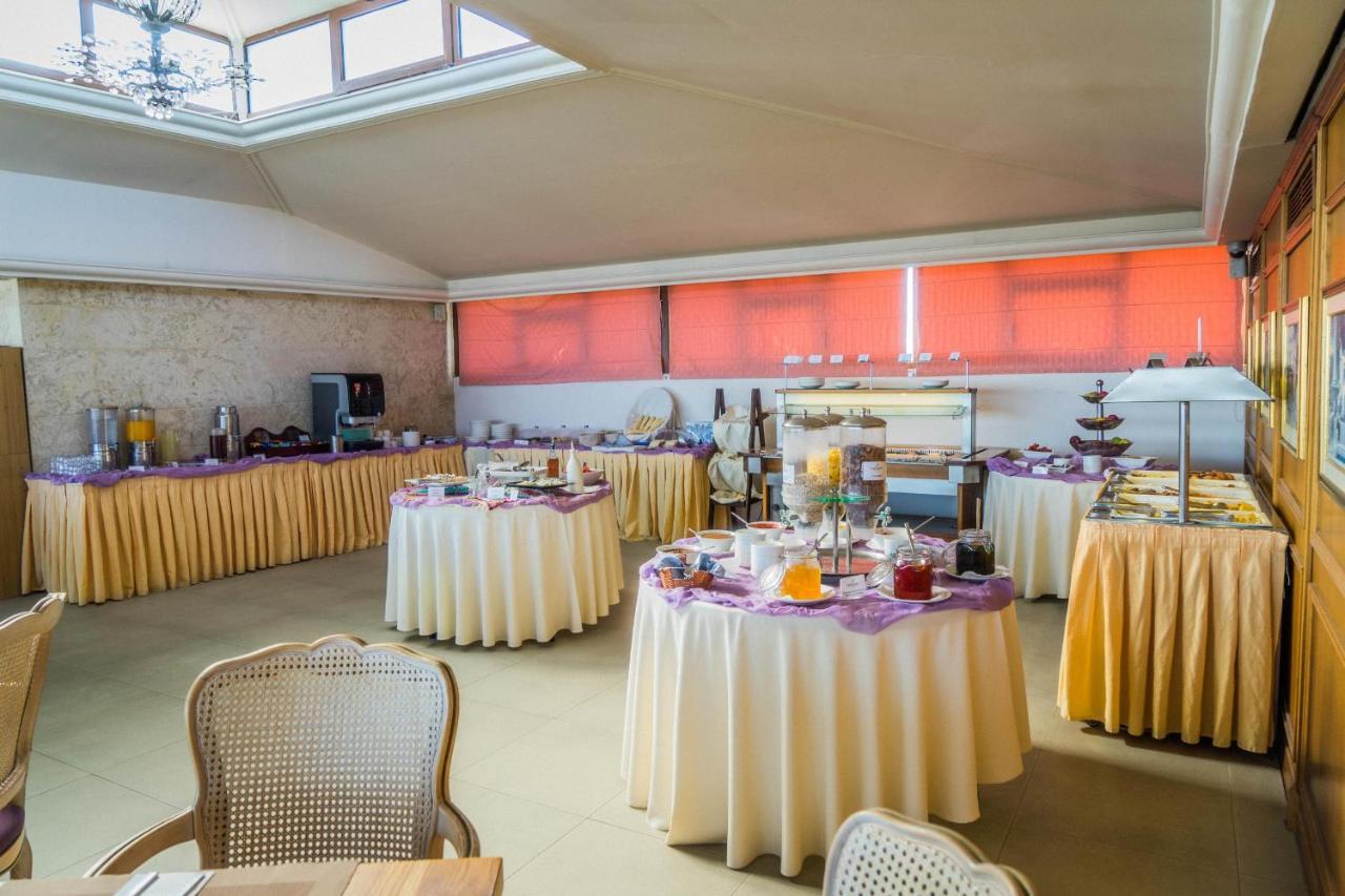 Castello City Hotel Heraklion  ภายนอก รูปภาพ