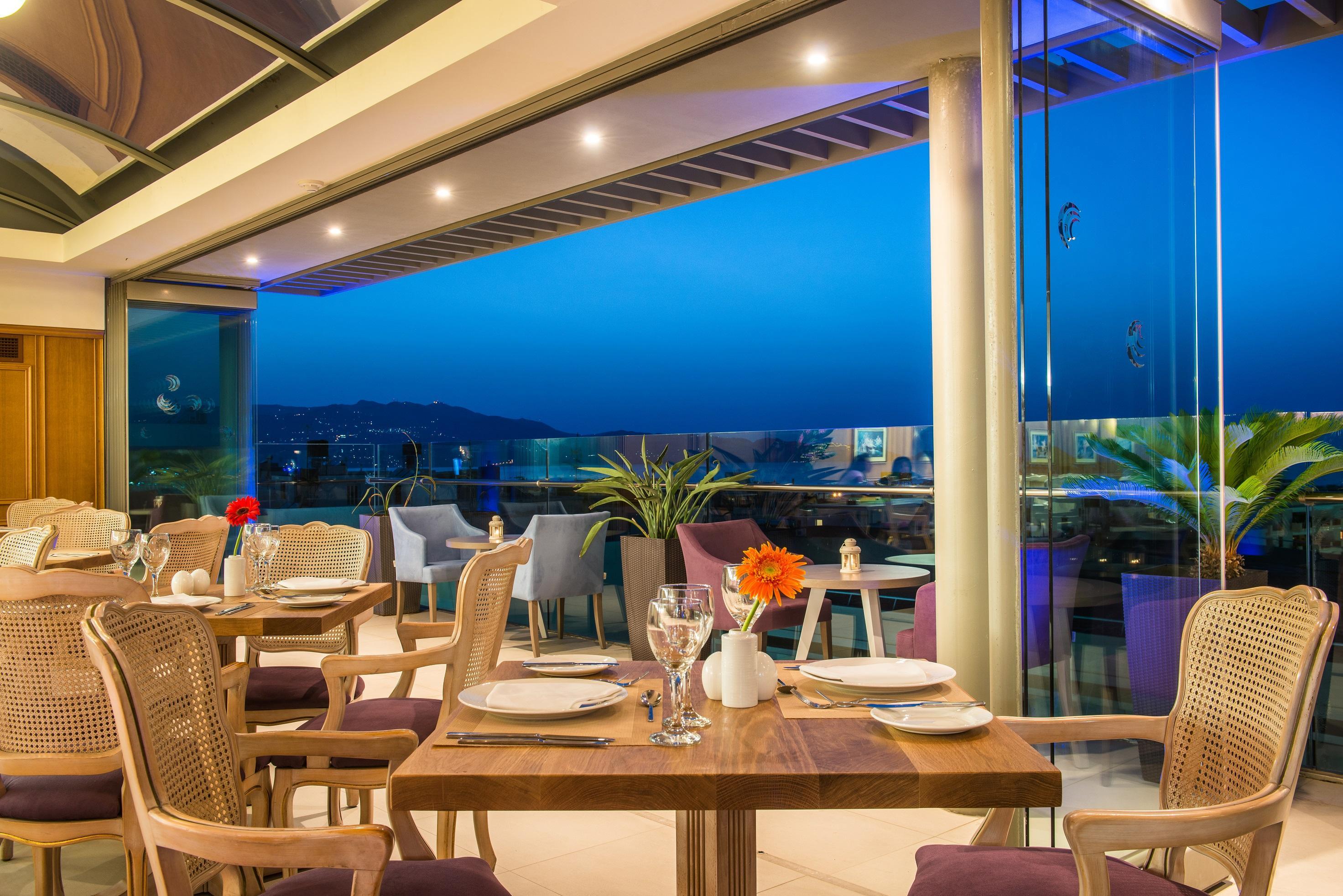 Castello City Hotel Heraklion  ภายนอก รูปภาพ